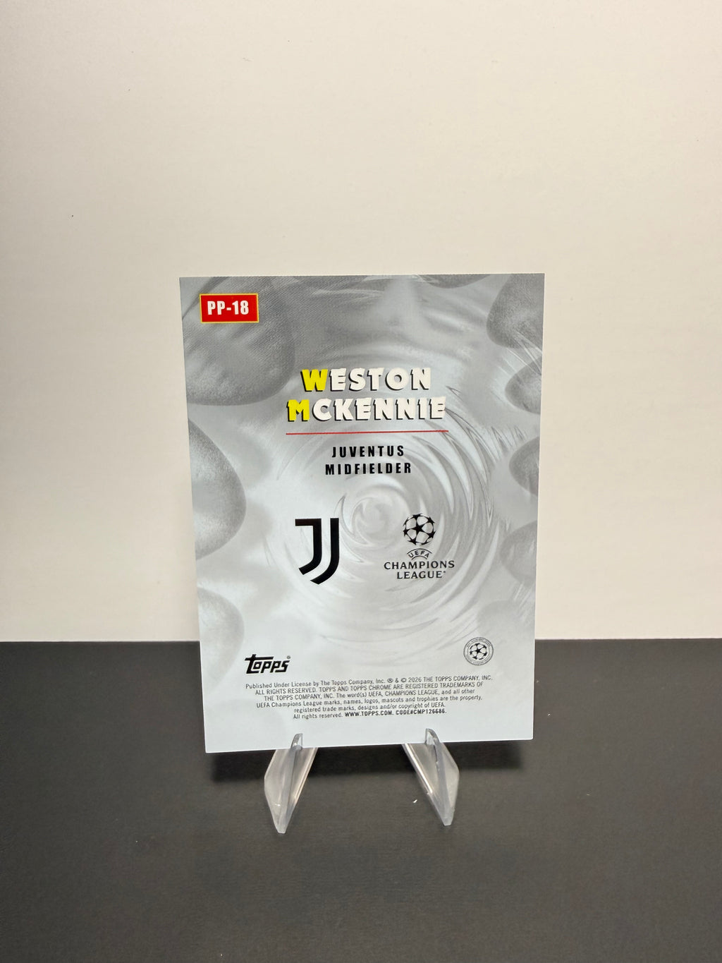 Topps Weston McKennie — Juventus — back
